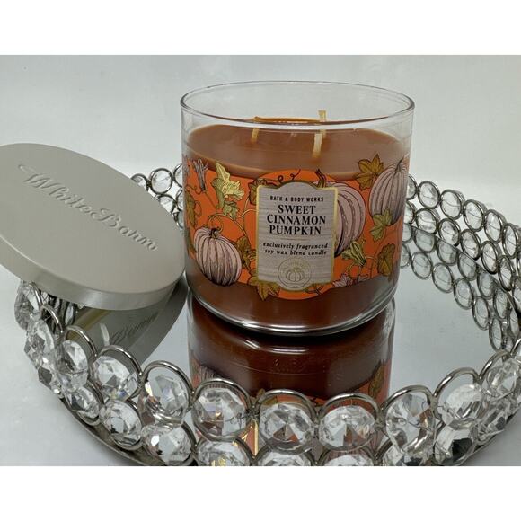 New Bath & Body Works Candle- Sweet Cinnamon Pumpkin - Large 3 Wick -2024 - Picture 2 of 5